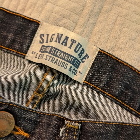 NWOT Levi's Signature Straight Leg Jeans - Picture 4 of 6